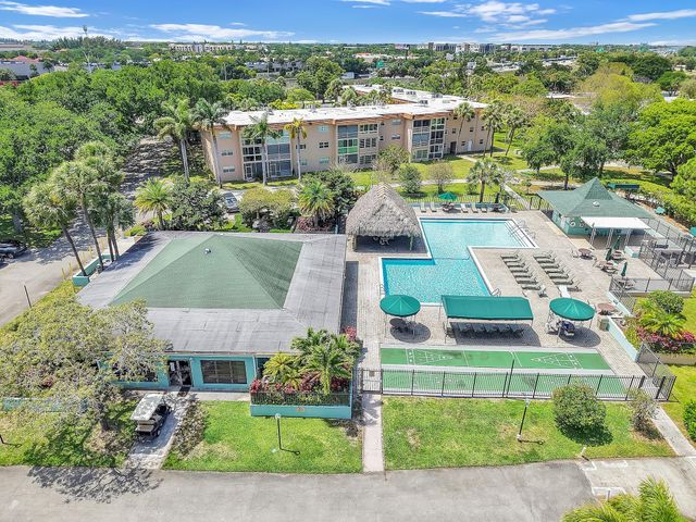 432 SW Natura Avenue, Deerfield Beach, FL 33441
