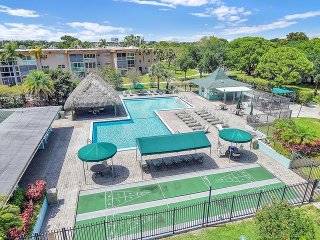 432 SW Natura Avenue, Deerfield Beach, FL 33441