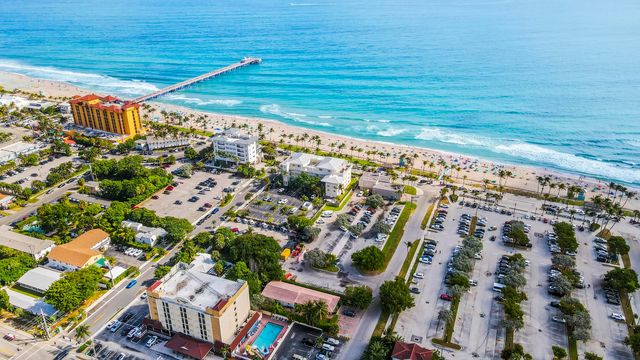 432 SW Natura Avenue, Deerfield Beach, FL 33441