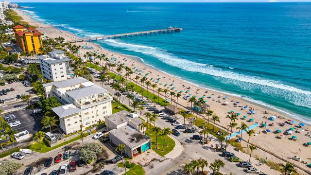 432 SW Natura Avenue, Deerfield Beach, FL 33441
