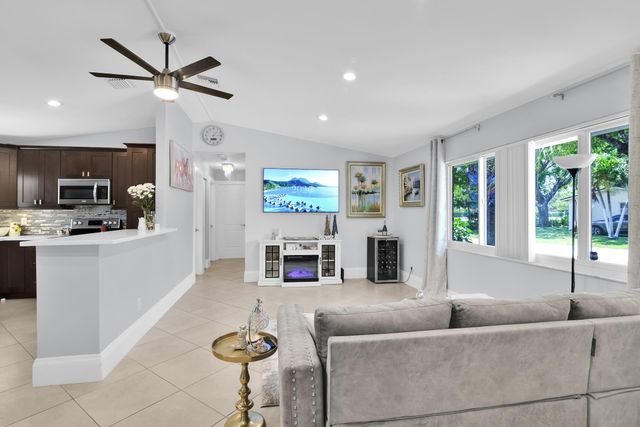 432 SW Natura Avenue, Deerfield Beach, FL 33441
