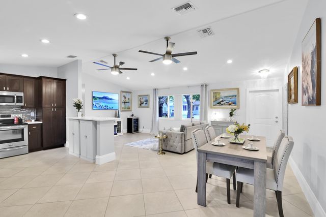 432 SW Natura Avenue, Deerfield Beach, FL 33441