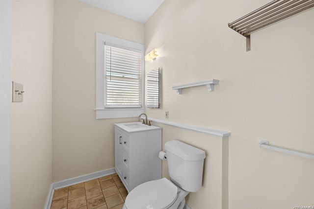 217 Castillo Ave Apt 3, San Antonio, TX 78210