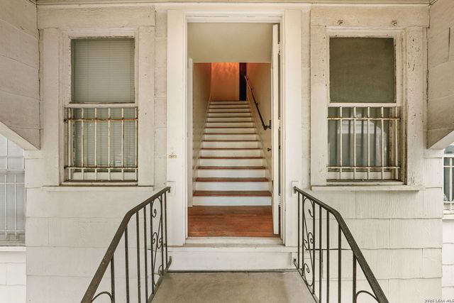 217 Castillo Ave Apt 3, San Antonio, TX 78210