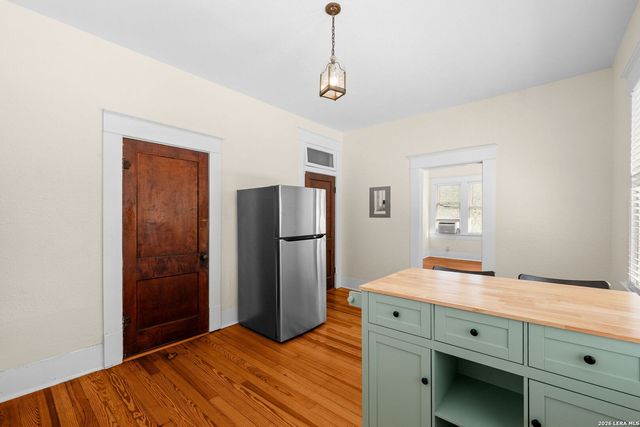 217 Castillo Ave Apt 3, San Antonio, TX 78210