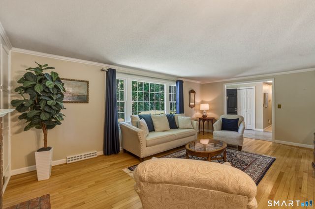14 High Hill Road, Canton, CT 06019