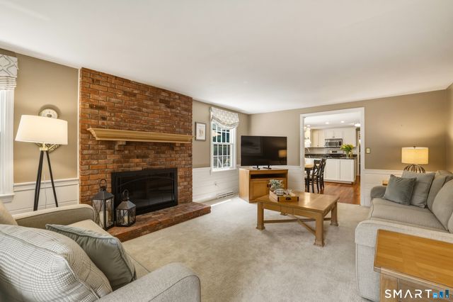 14 High Hill Road, Canton, CT 06019
