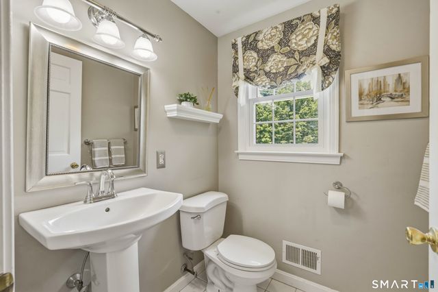 14 High Hill Road, Canton, CT 06019