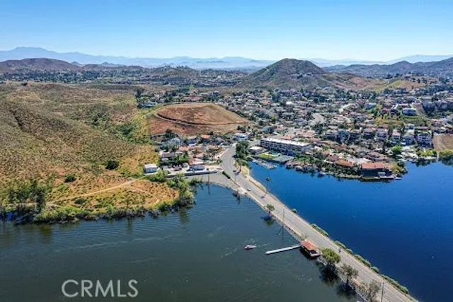 22253 Vacation, Canyon Lake, CA 92587