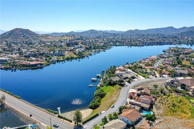 22253 Vacation, Canyon Lake, CA 92587
