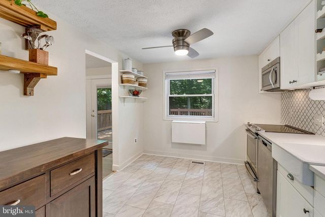 16104 BENEDICT CT, Woodbridge, VA 22191