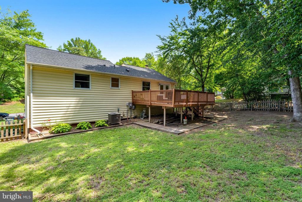 16104 BENEDICT CT, Woodbridge, VA 22191