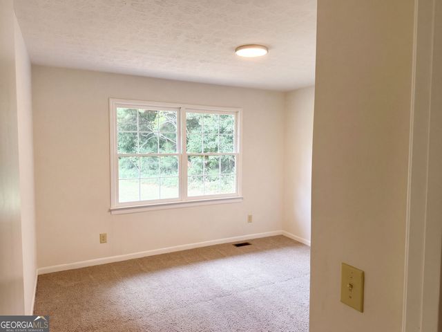 3089 Linecrest Road, Ellenwood, GA 30294