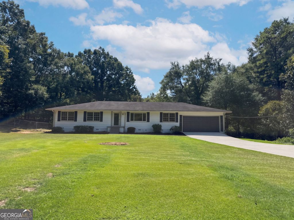 3089 Linecrest Road, Ellenwood, GA 30294