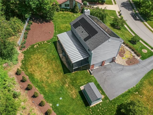 2525 Country Side Lane, Franklin Park, PA 15090