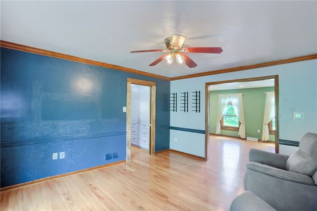 2525 Country Side Lane, Franklin Park, PA 15090