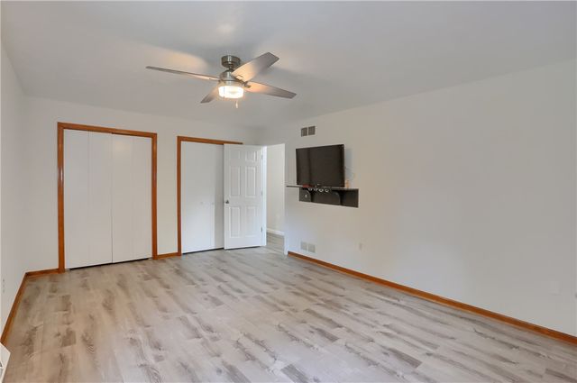 2525 Country Side Lane, Franklin Park, PA 15090