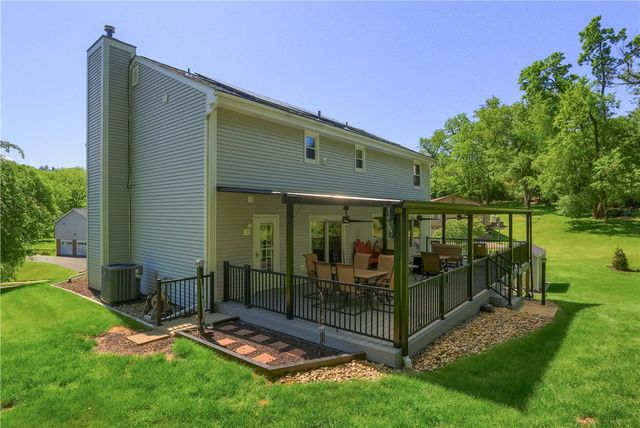 2525 Country Side Lane, Franklin Park, PA 15090