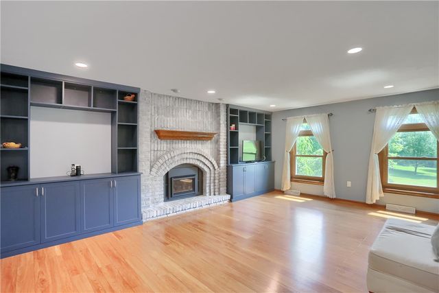 2525 Country Side Lane, Franklin Park, PA 15090
