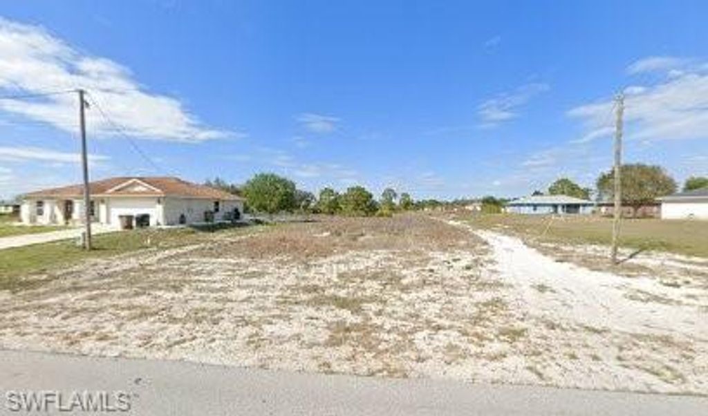 2700 40th ST SW, LEHIGH ACRES, FL 33976 — exterior