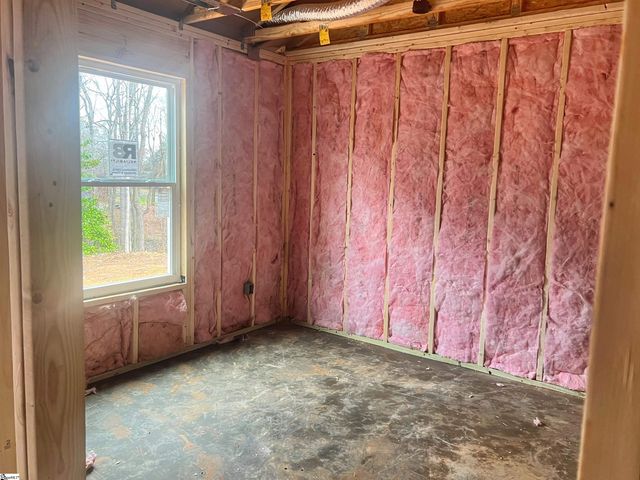 20 Poplar Street, Woodruff, SC 29388