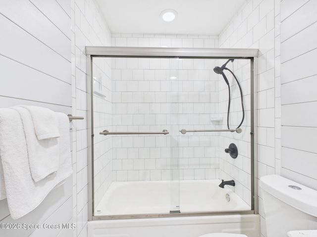662 Vocelle Avenue, Sebastian, FL 32958