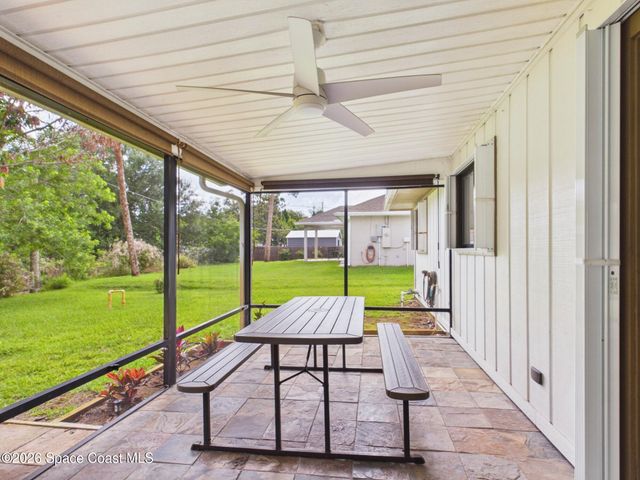 662 Vocelle Avenue, Sebastian, FL 32958
