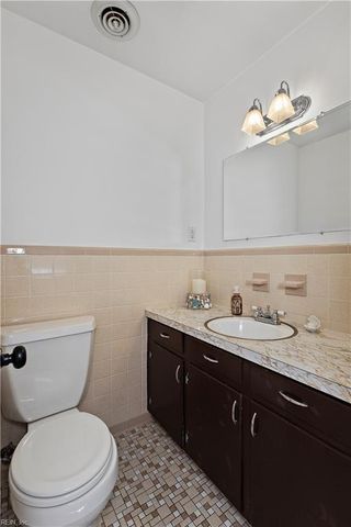 1514 Brittle Dr, Suffolk, VA 23434