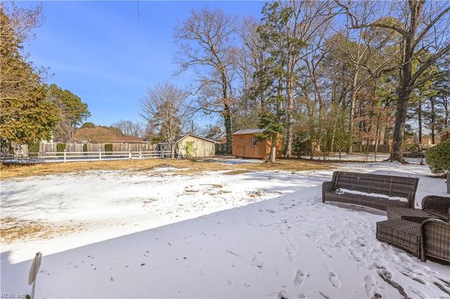 1514 Brittle Dr, Suffolk, VA 23434