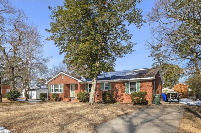 1514 Brittle Dr, Suffolk, VA 23434