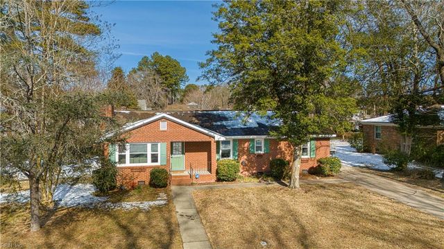 1514 Brittle Dr, Suffolk, VA 23434