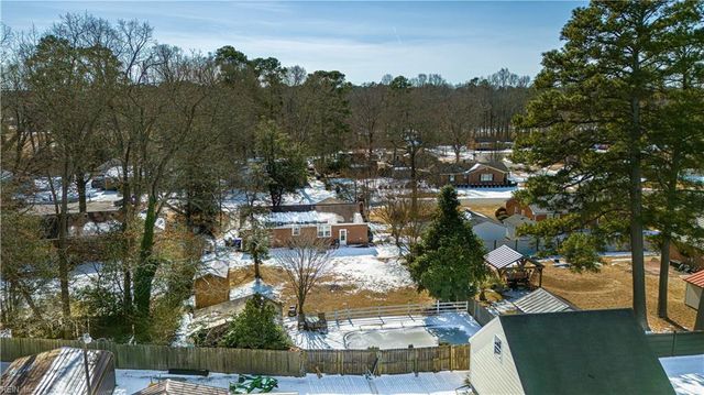 1514 Brittle Dr, Suffolk, VA 23434