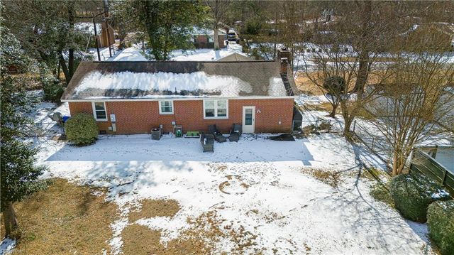 1514 Brittle Dr, Suffolk, VA 23434