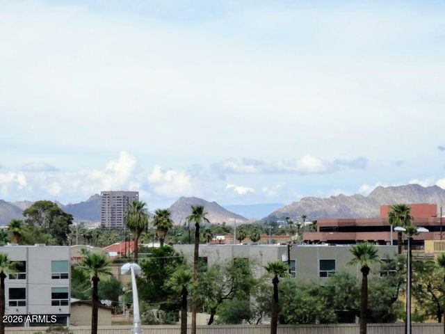 516 E AMES Place, Phoenix, AZ 85004