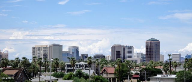 516 E AMES Place, Phoenix, AZ 85004