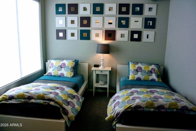 516 E AMES Place, Phoenix, AZ 85004