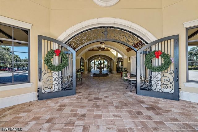 9939 Corso Bello DR, Naples, FL 34113
