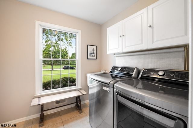 79 Wilshire Dr, Montgomery Twp., NJ 08502
