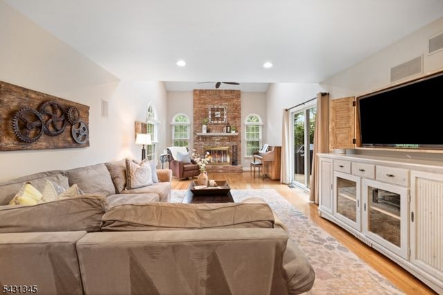79 Wilshire Dr, Montgomery Twp., NJ 08502