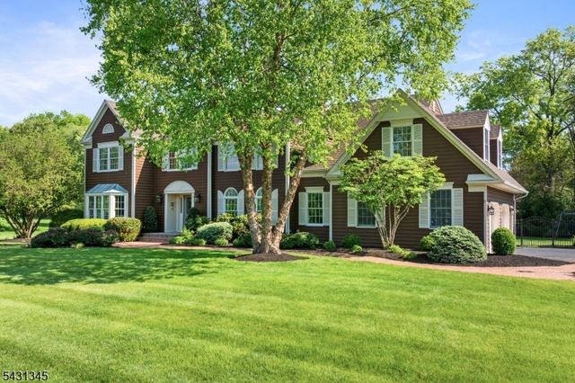 79 Wilshire Dr, Montgomery Twp., NJ 08502