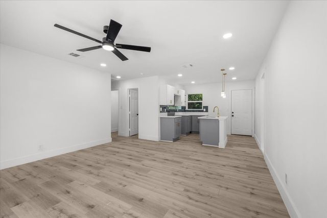 3454 Moberly Street, Fort Worth, TX 76119