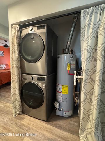 5405 Thunder Ct, Louisville, KY 40272