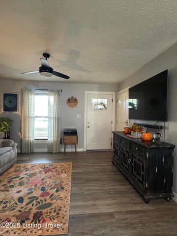 5405 Thunder Ct, Louisville, KY 40272