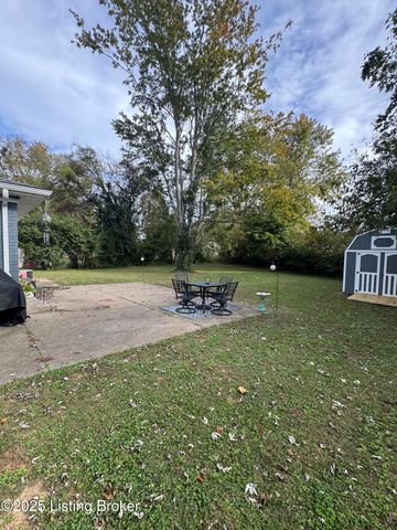 5405 Thunder Ct, Louisville, KY 40272