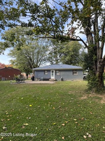 5405 Thunder Ct, Louisville, KY 40272