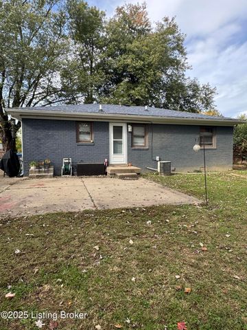 5405 Thunder Ct, Louisville, KY 40272