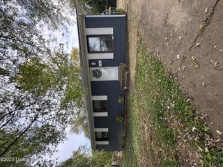 5405 Thunder Ct, Louisville, KY 40272