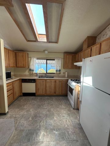 185 Empire Drive 185, Fortuna, CA 95540