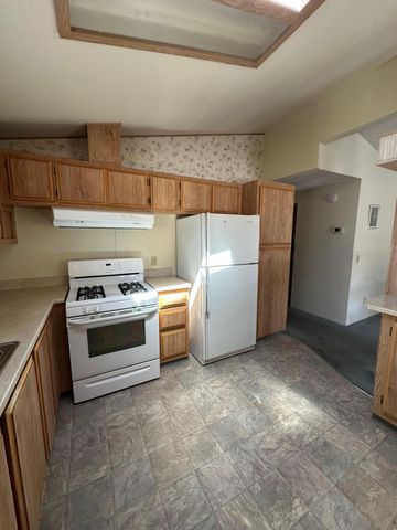 185 Empire Drive 185, Fortuna, CA 95540