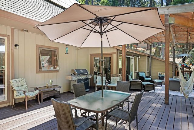 6224 Drop Off Rd, Pollock Pines, CA 95726